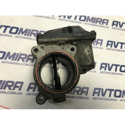 Дросельная заслінка Volkswagen Passat B7 2.0 TDI 03L128063S